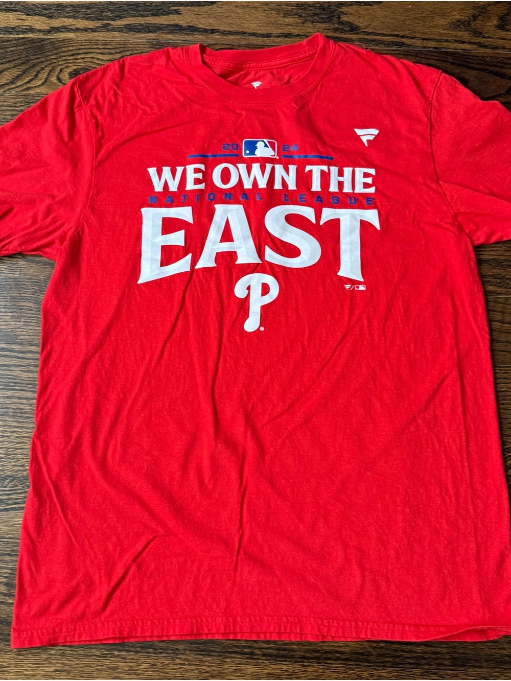 Fanatics Red Phillies Graphic Tee with White & Blue Logo